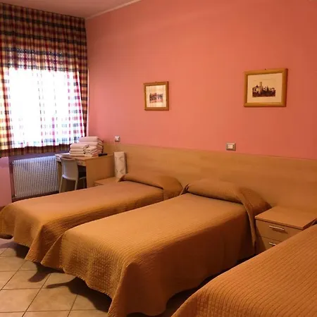 فندق Da Nando Antica Osteria 2*